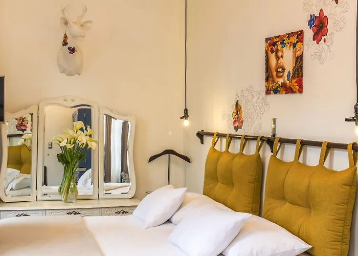 X.o Art House Hotel